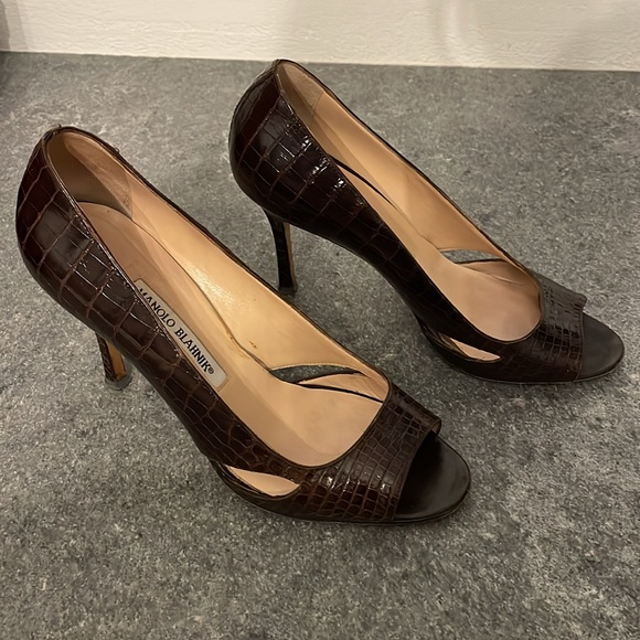 Manolo blahnik brown Alligator heels. Worn but in good condition - Picture 3 of 6